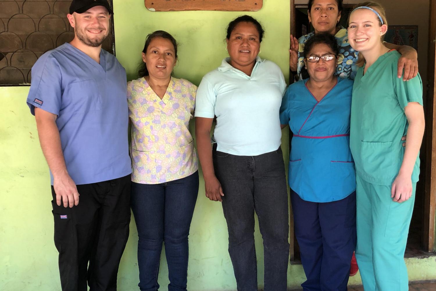尼加拉瓜的<a href='http://anq.farmersandbuilders.net'>bv伟德ios下载</a>学生.